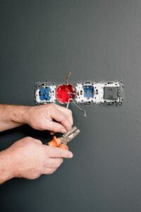 Small Electrical Repairs You May Need Around the House
